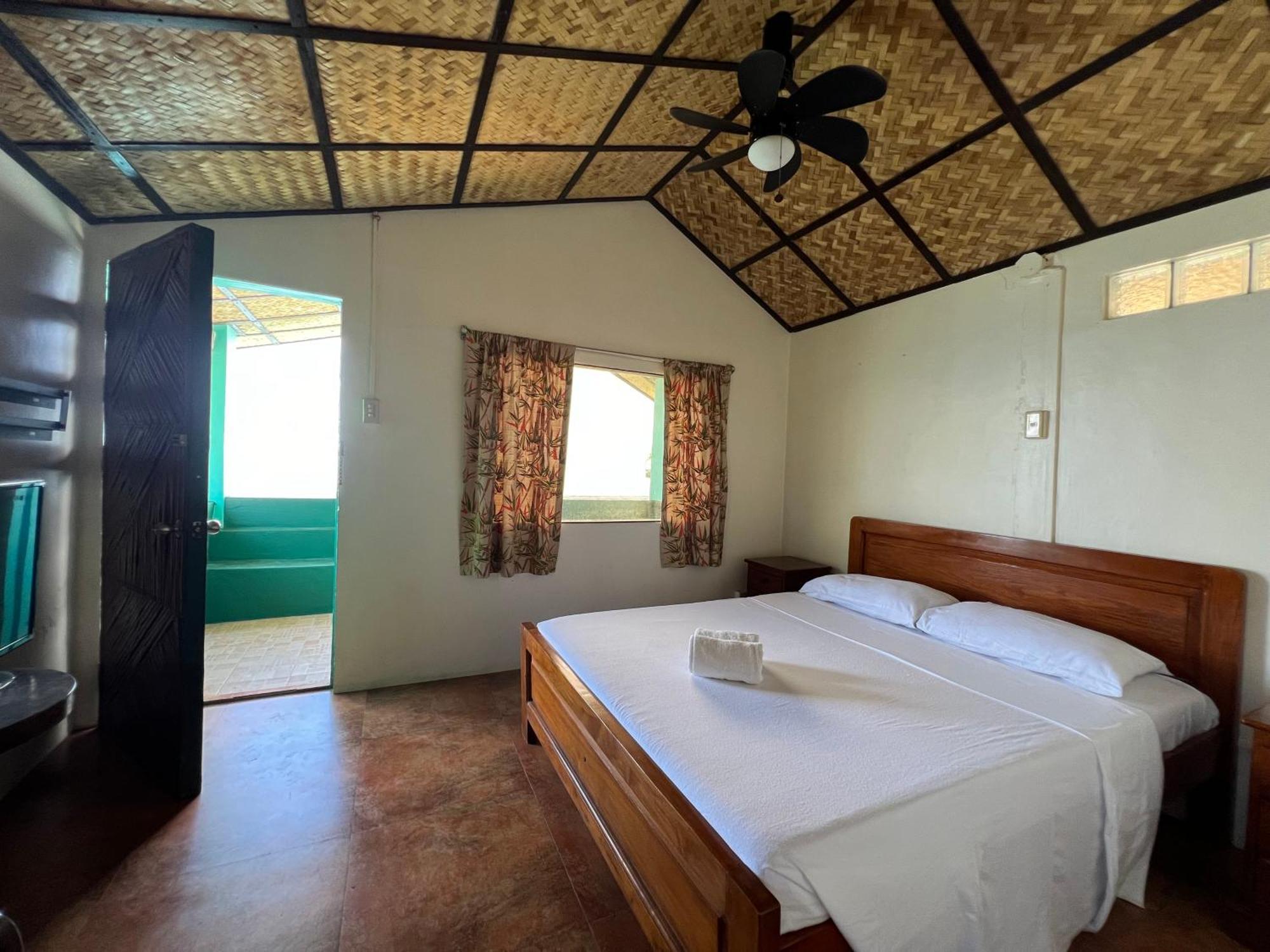 Bamboo Paradise Beach Resort Argao Exteriör bild