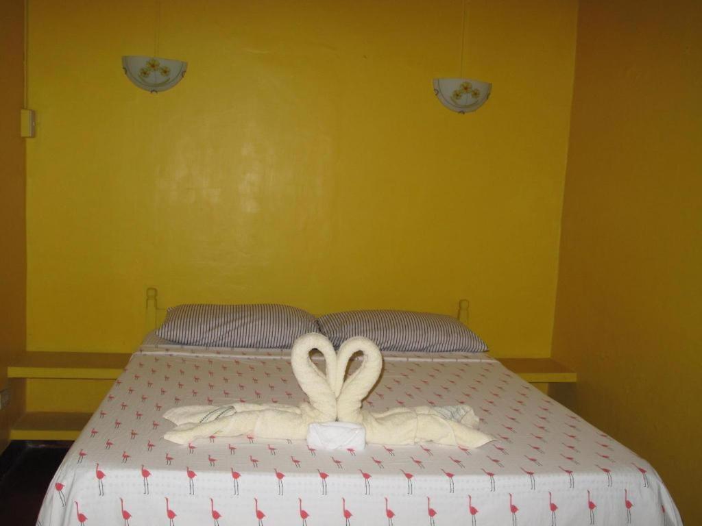 Bamboo Paradise Beach Resort Argao Exteriör bild
